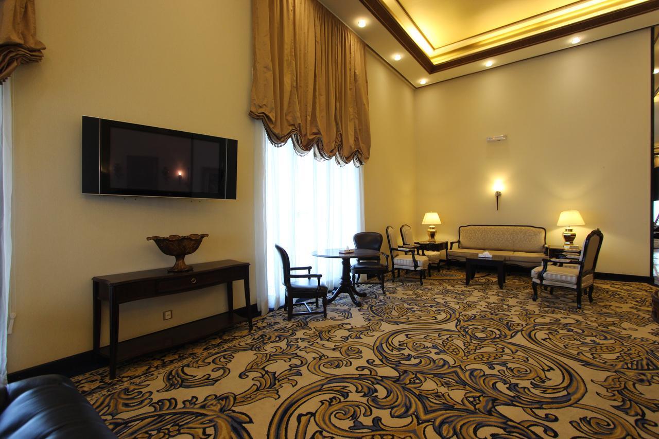 Awaliv International Hotel Ta'if Dış mekan fotoğraf A room at the hotel