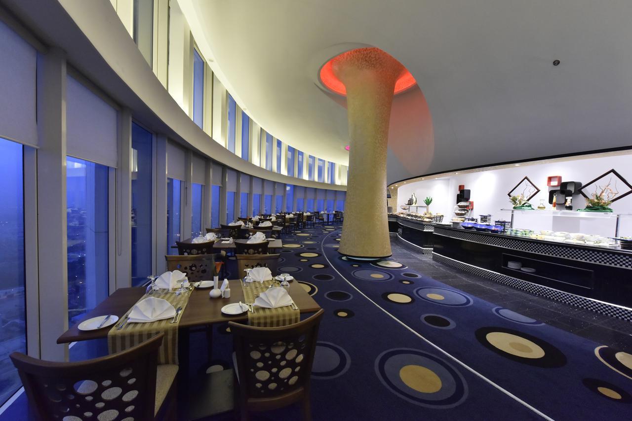 Awaliv International Hotel Ta'if Dış mekan fotoğraf The 360 Restaurant