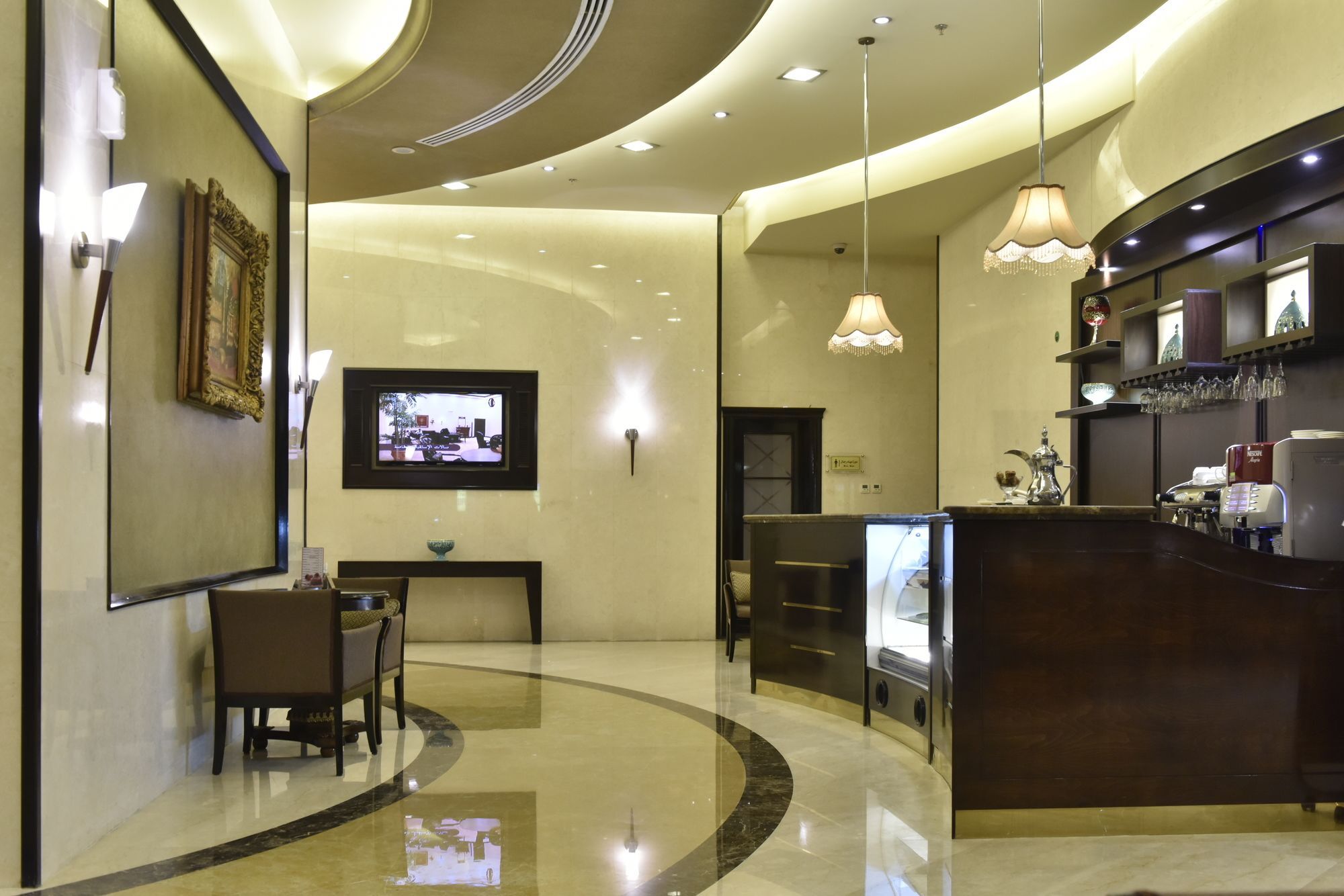 Awaliv International Hotel Ta'if Dış mekan fotoğraf The lobby of the hotel